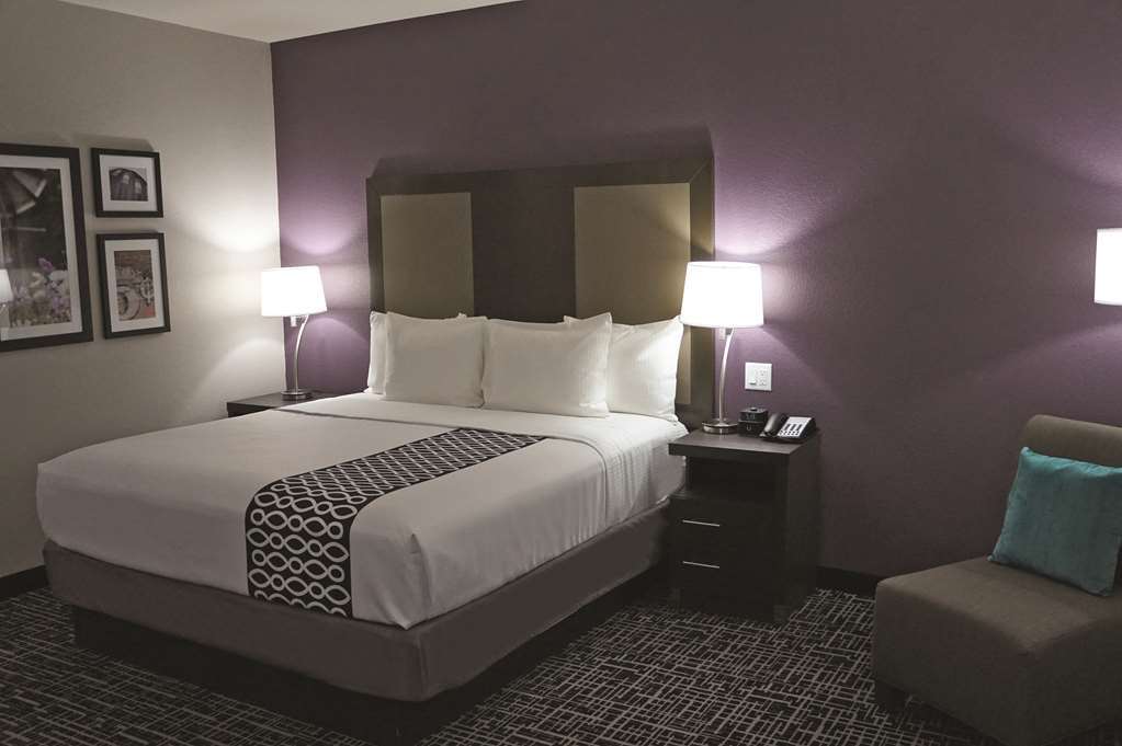 La Quinta By Wyndham Dallas Plano - The Colony Rum bild